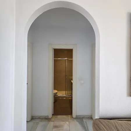 Buenavista - 2-Bedroom For 4 With Sea-View Terrace And Ac - Free Street Parking Torremolinos