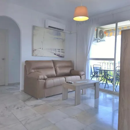 Buenavista - 2-bedroom For 4 With Sea-view Terrace And Ac - Free Street Parking Torremolinos